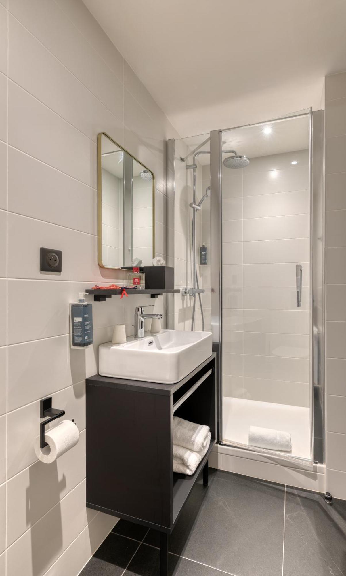 Brit Hotel Les Voyageurs Loudéac Εξωτερικό φωτογραφία
