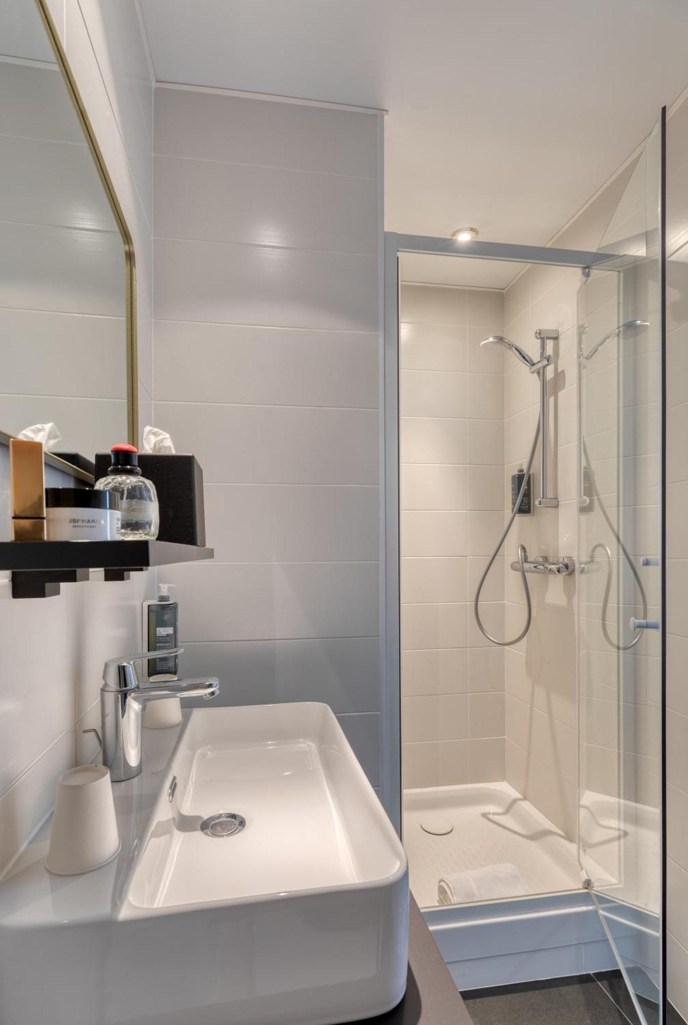Brit Hotel Les Voyageurs Loudéac Εξωτερικό φωτογραφία