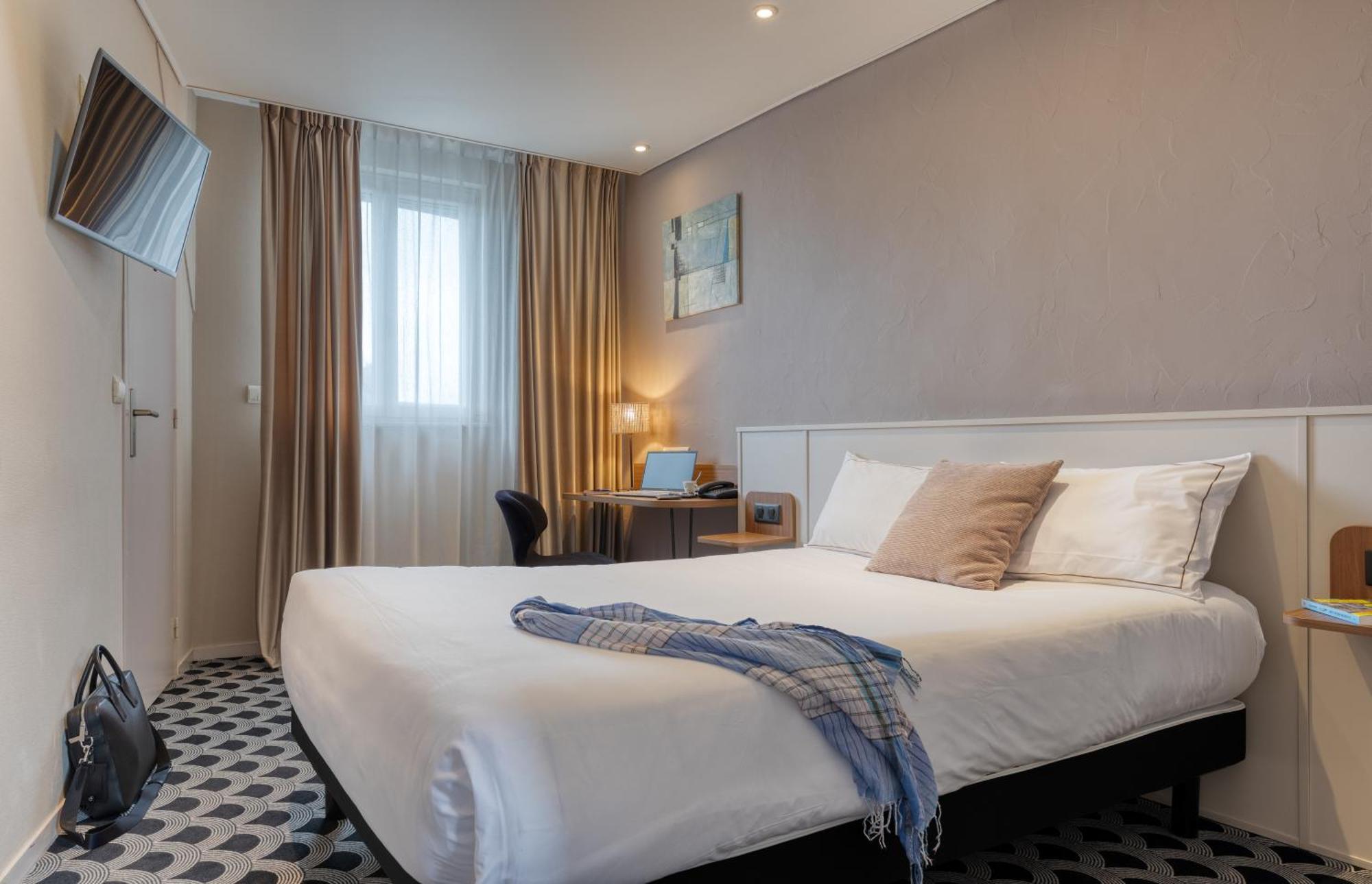 Brit Hotel Les Voyageurs Loudéac Εξωτερικό φωτογραφία
