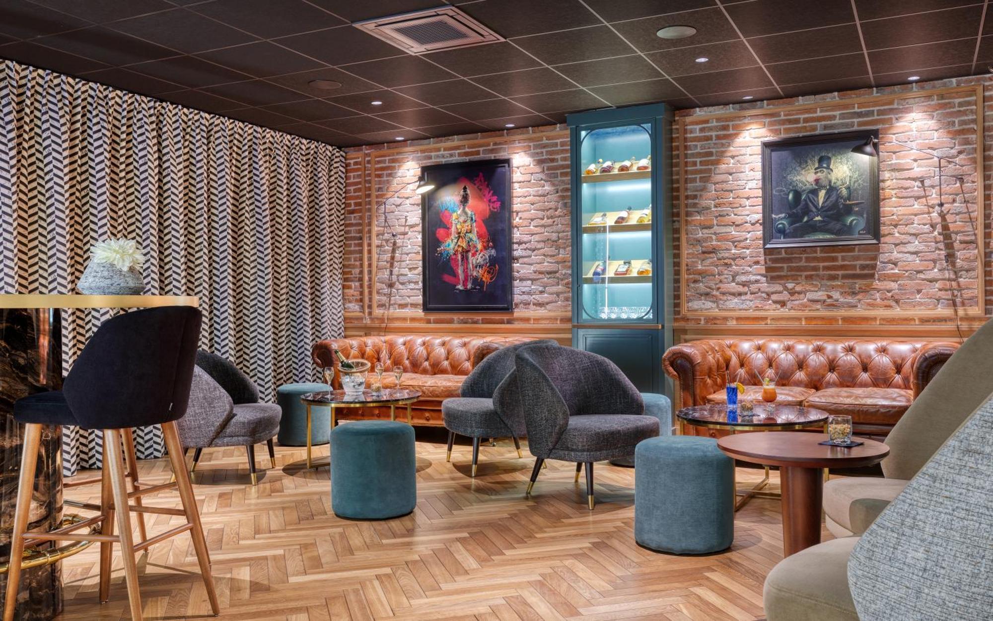 Brit Hotel Les Voyageurs Loudéac Εξωτερικό φωτογραφία